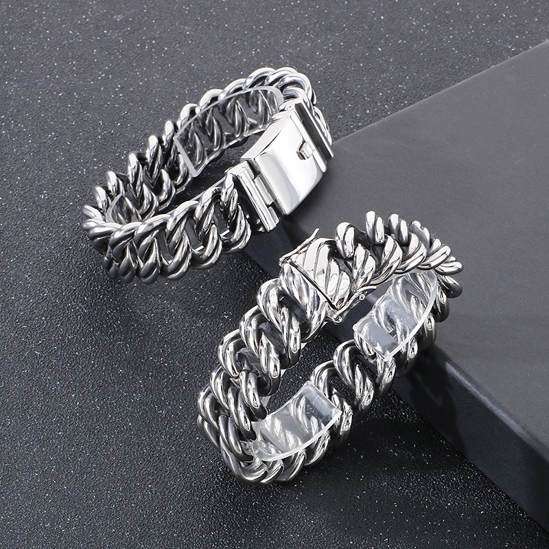 KALEN 22MM Twisted Link Chain  - Men Accessories Bd reseña y precio